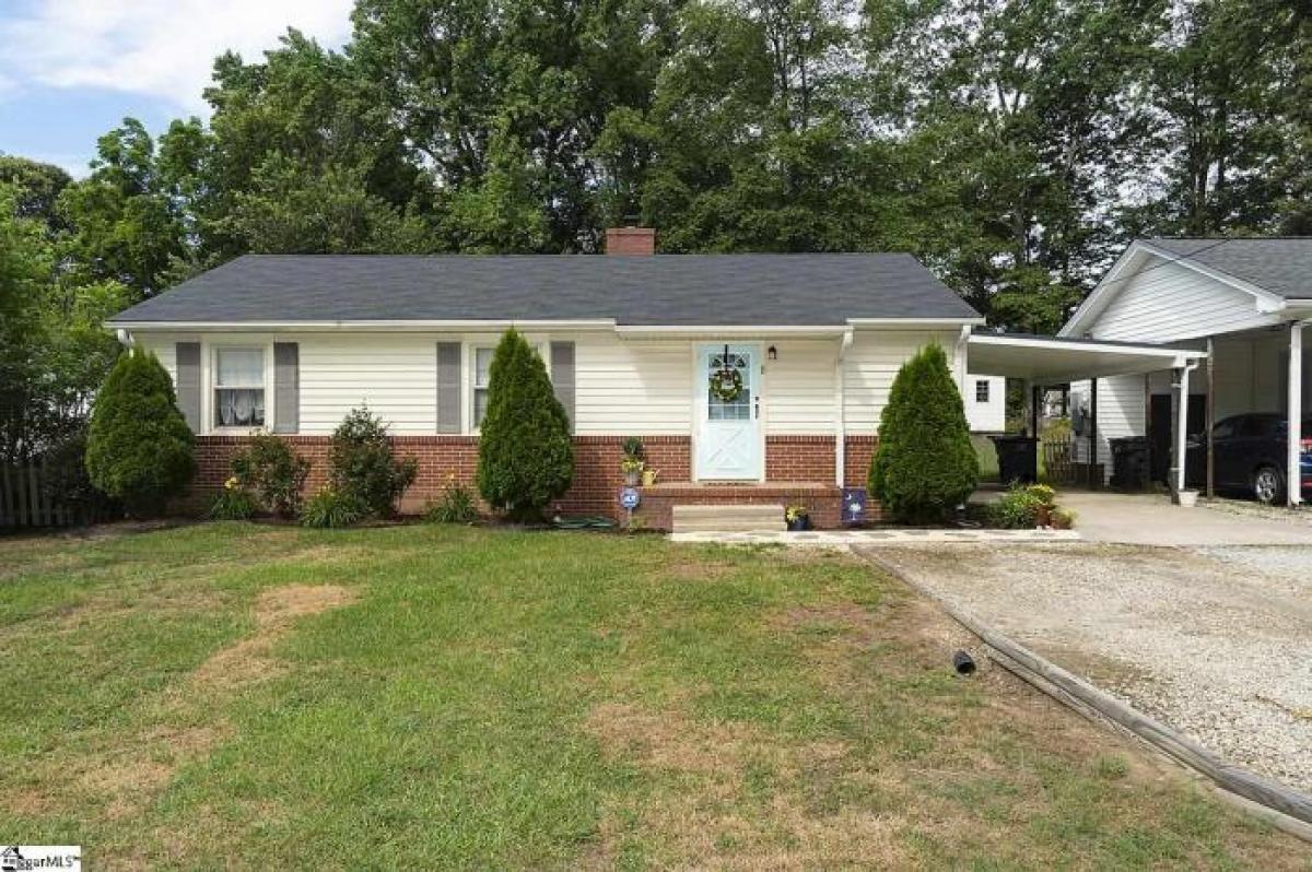 Picture of Home For Sale in Taylors, South Carolina, United States