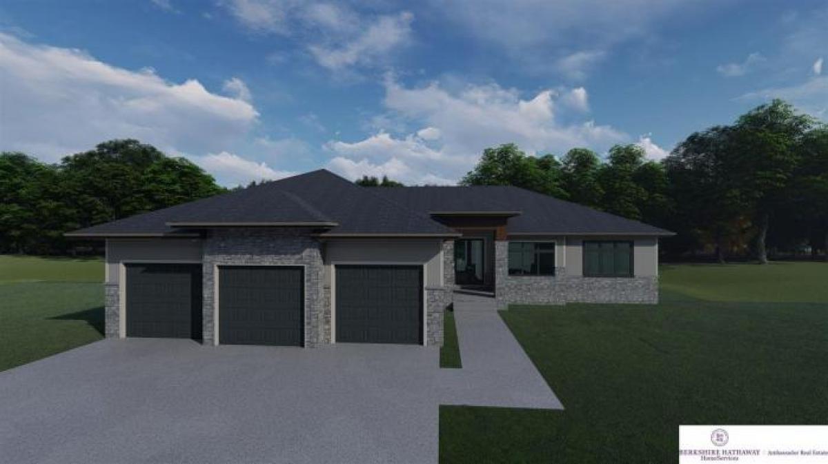 Picture of Home For Sale in Bennington, Nebraska, United States