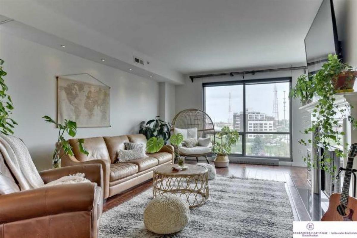 Picture of Condo For Sale in Omaha, Nebraska, United States