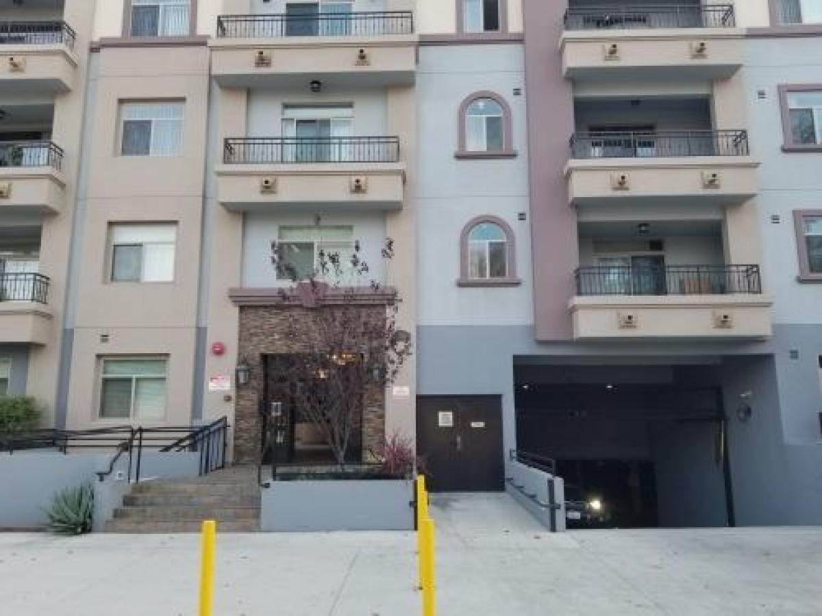 Picture of Condo For Rent in North Hollywood, California, United States