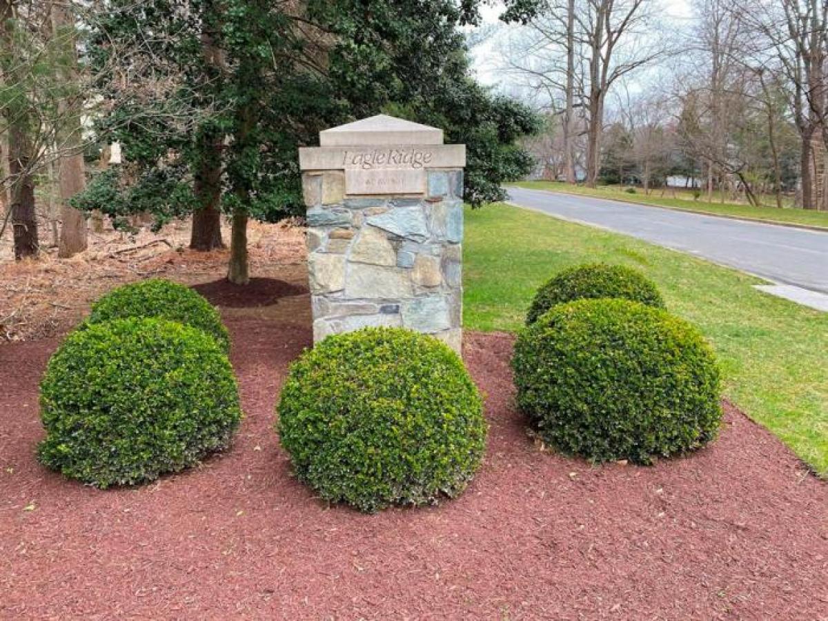 Picture of Home For Sale in Bethesda, Maryland, United States