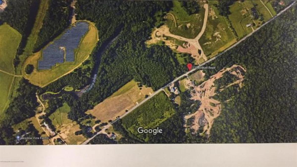 Picture of Residential Land For Sale in Farmingdale, New Jersey, United States