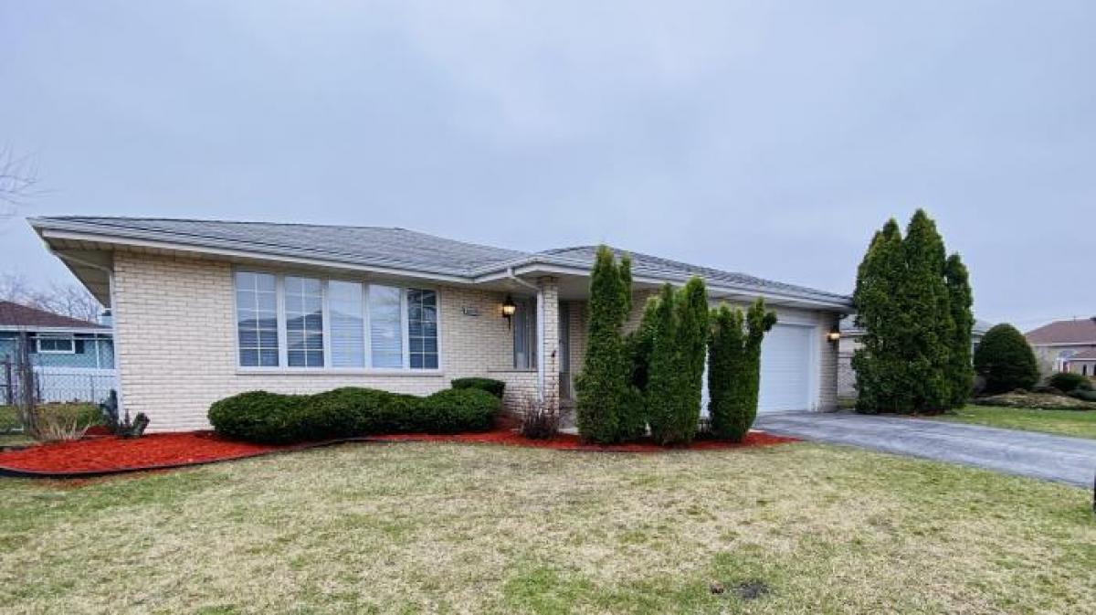 Picture of Home For Sale in Lynwood, Illinois, United States