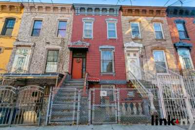 Home For Sale in Bronx, New York