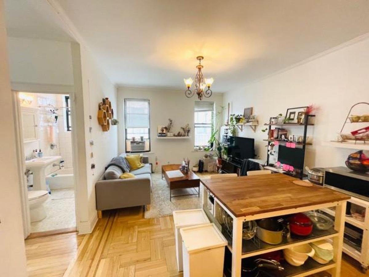 Picture of Apartment For Sale in Sunnyside, New York, United States