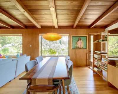 Apartment For Rent in 