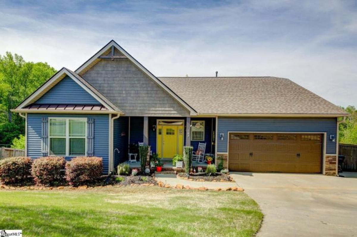 Picture of Home For Sale in Taylors, South Carolina, United States