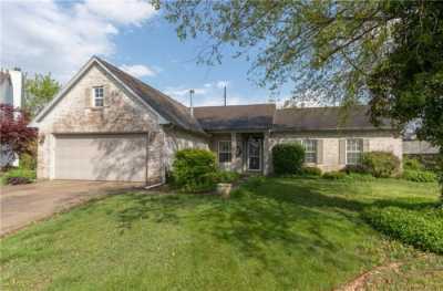 Home For Sale in Avon, Indiana