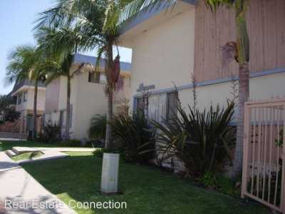 Apartment For Rent in Lomita, California