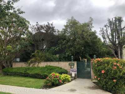 Apartment For Rent in Los Alamitos, California