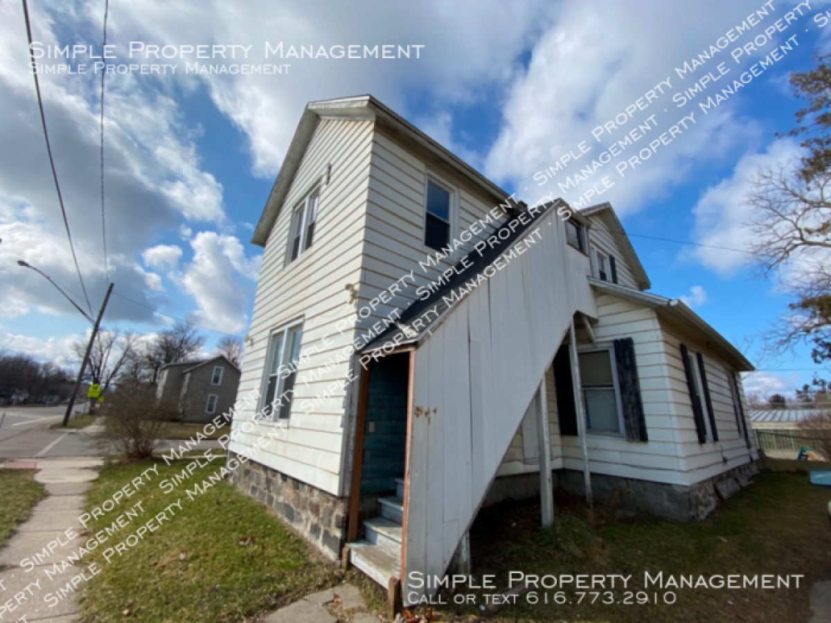 430 Hanover, Hastings, Michigan, United States Apartments For Rent at