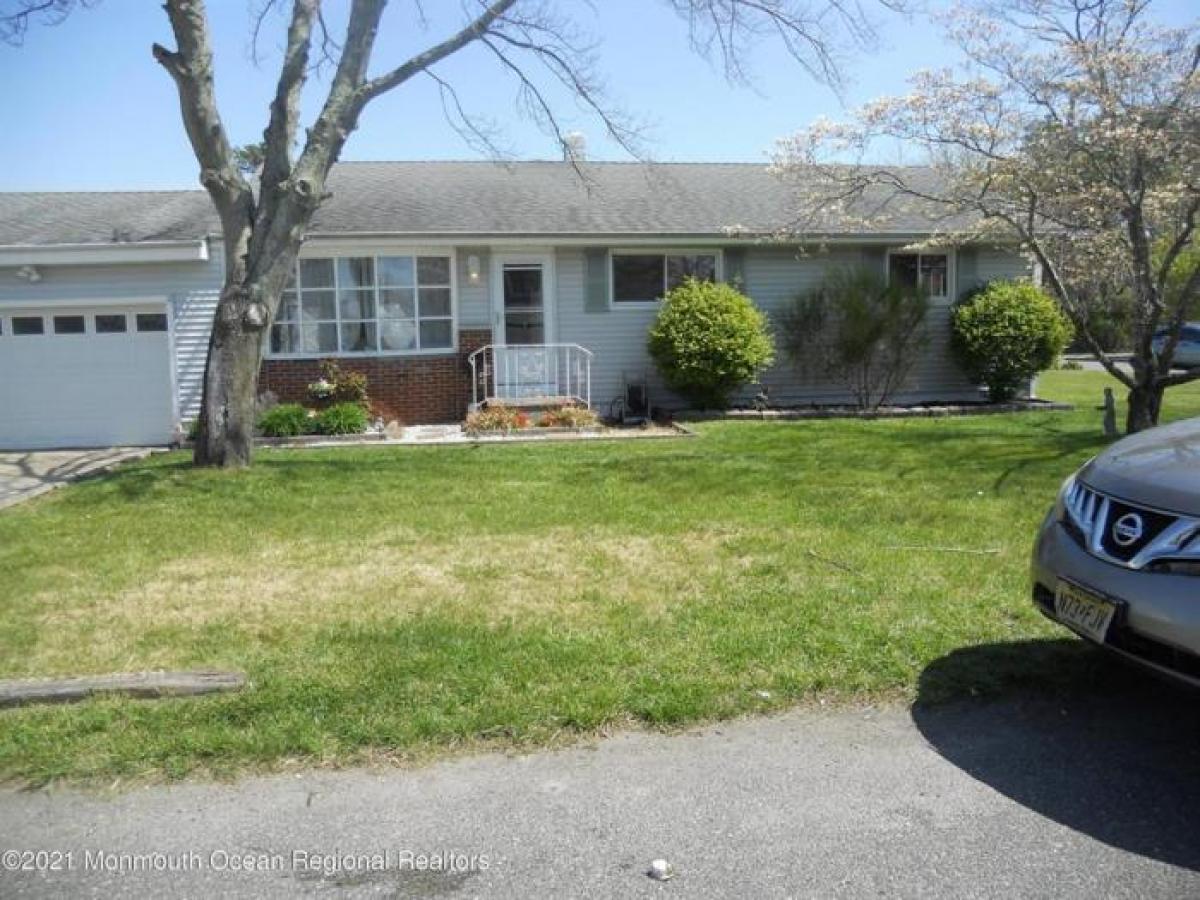 Picture of Home For Sale in Brick, New Jersey, United States