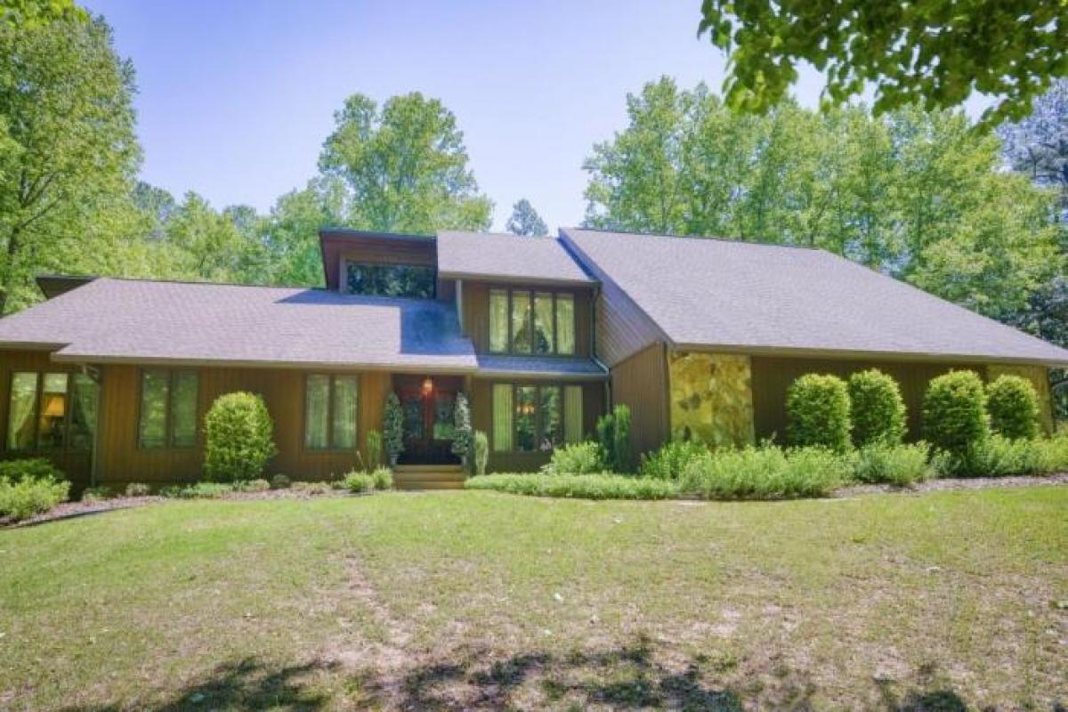 Picture of Home For Sale in Roswell, Georgia, United States