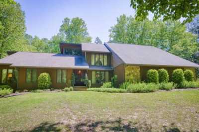 Home For Sale in Roswell, Georgia