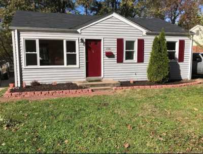 Home For Sale in Saint Anne, Missouri