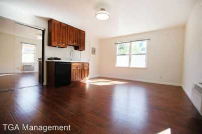 Apartment For Rent in Santa Monica, California