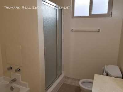 Apartment For Rent in Glendale, California
