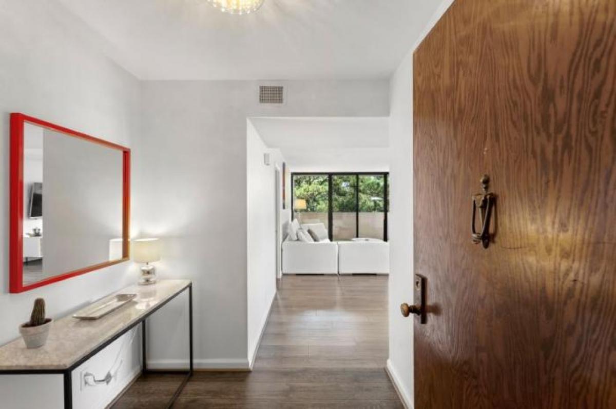 Picture of Condo For Sale in Atlanta, Georgia, United States