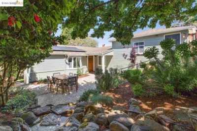 Home For Sale in Kensington, California