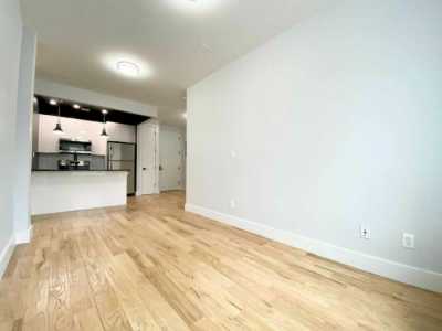 Home For Rent in Bronx, New York