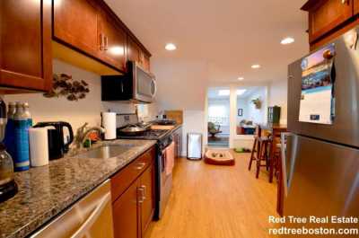 Apartment For Rent in Newton, Massachusetts