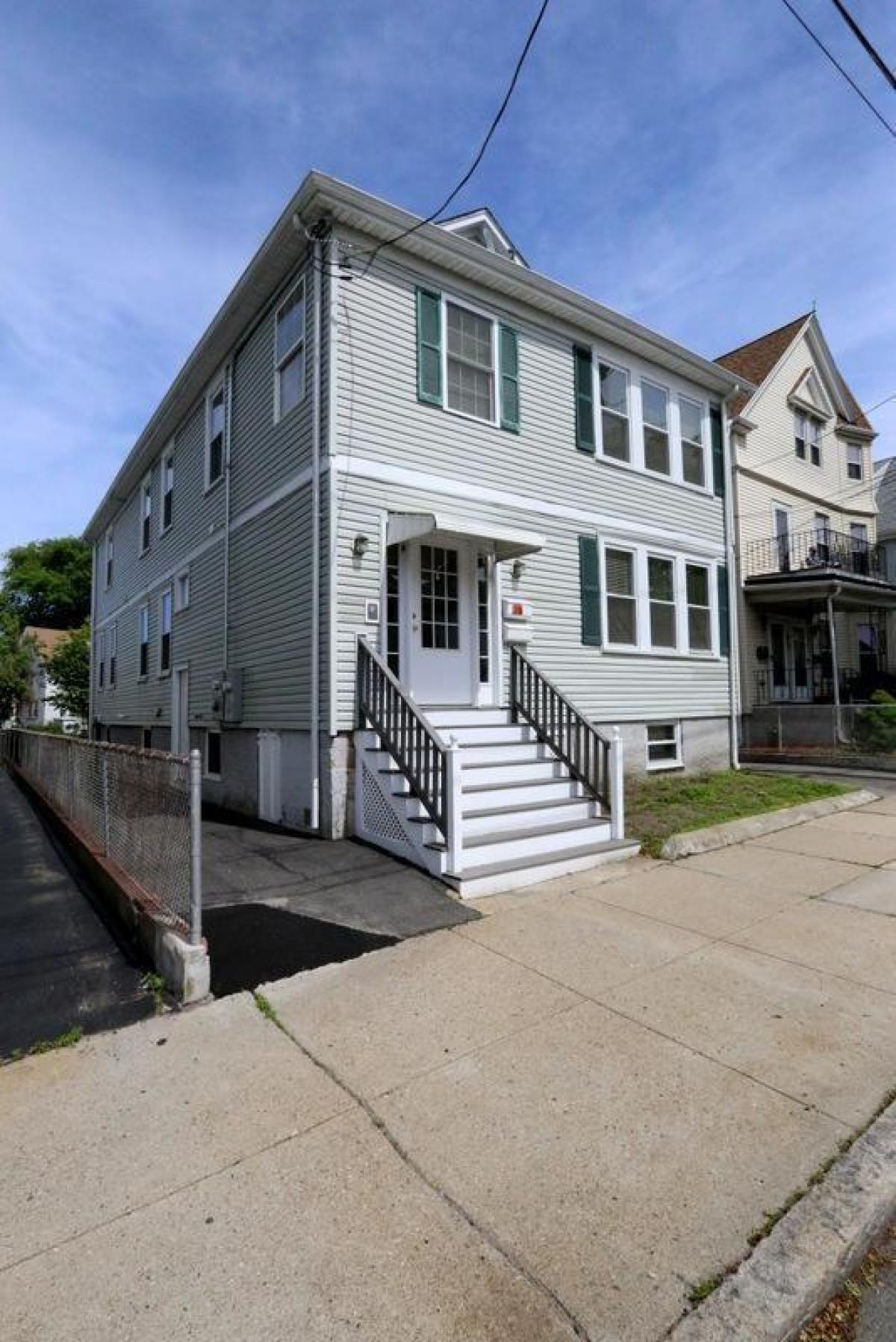 Picture of Apartment For Rent in Medford, Massachusetts, United States