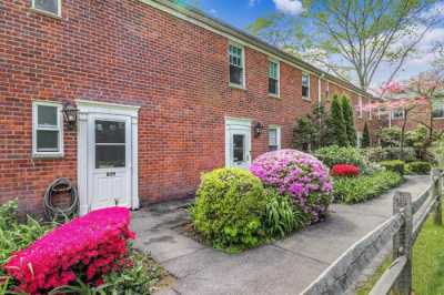 Home For Sale in Dobbs Ferry, New York