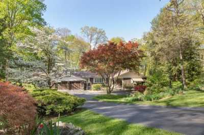 Home For Sale in Katonah, New York