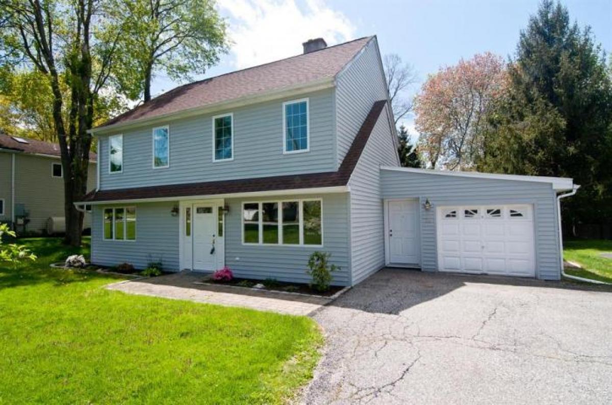 Picture of Home For Sale in Mount Kisco, New York, United States