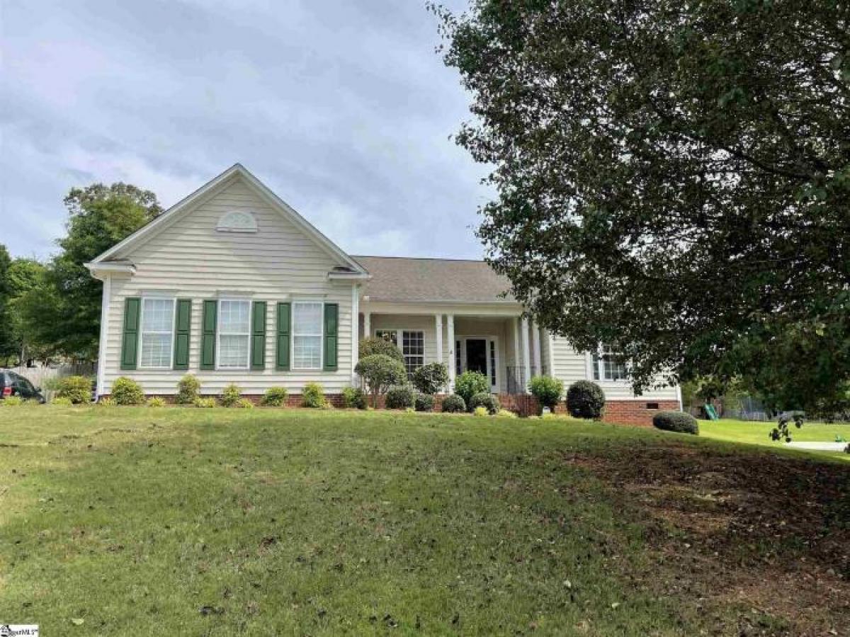 Picture of Home For Sale in Easley, South Carolina, United States