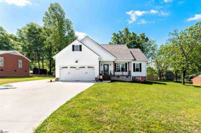 Home For Sale in Easley, South Carolina