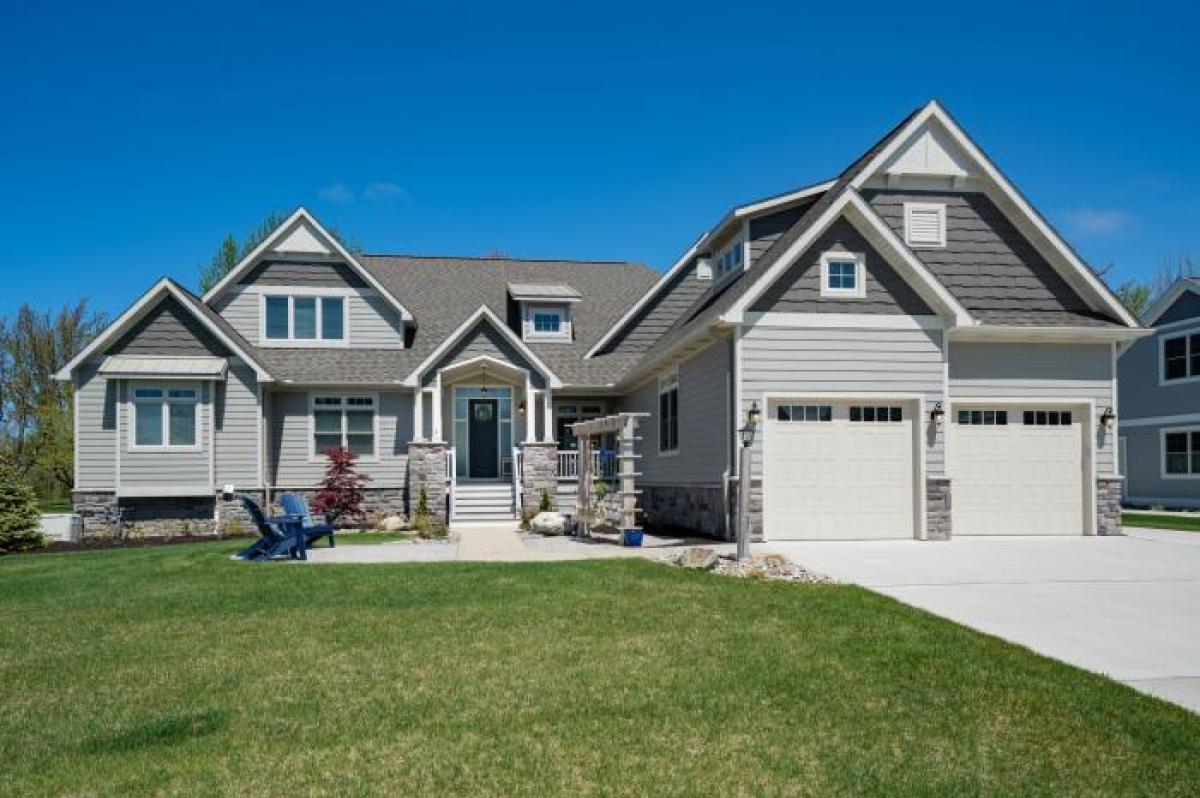 Picture of Home For Sale in South Haven, Michigan, United States