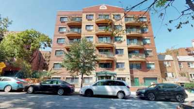 Apartment For Rent in Briarwood, New York