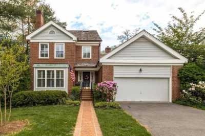 Home For Sale in McLean, Virginia