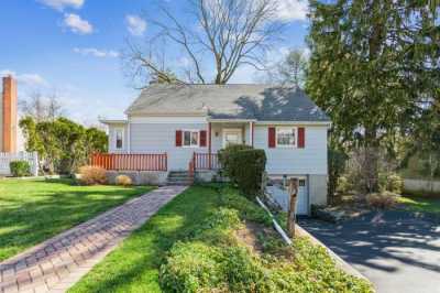 Home For Sale in Scarsdale, New York