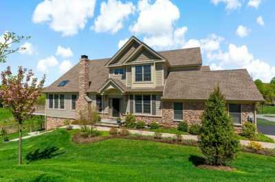 Home For Sale in Cortlandt Manor, New York