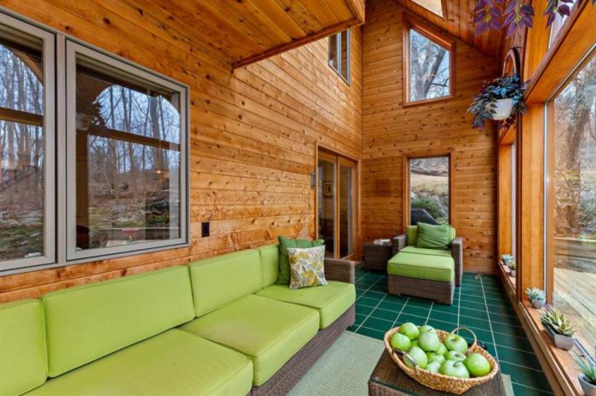 Picture of Home For Sale in Garrison, New York, United States