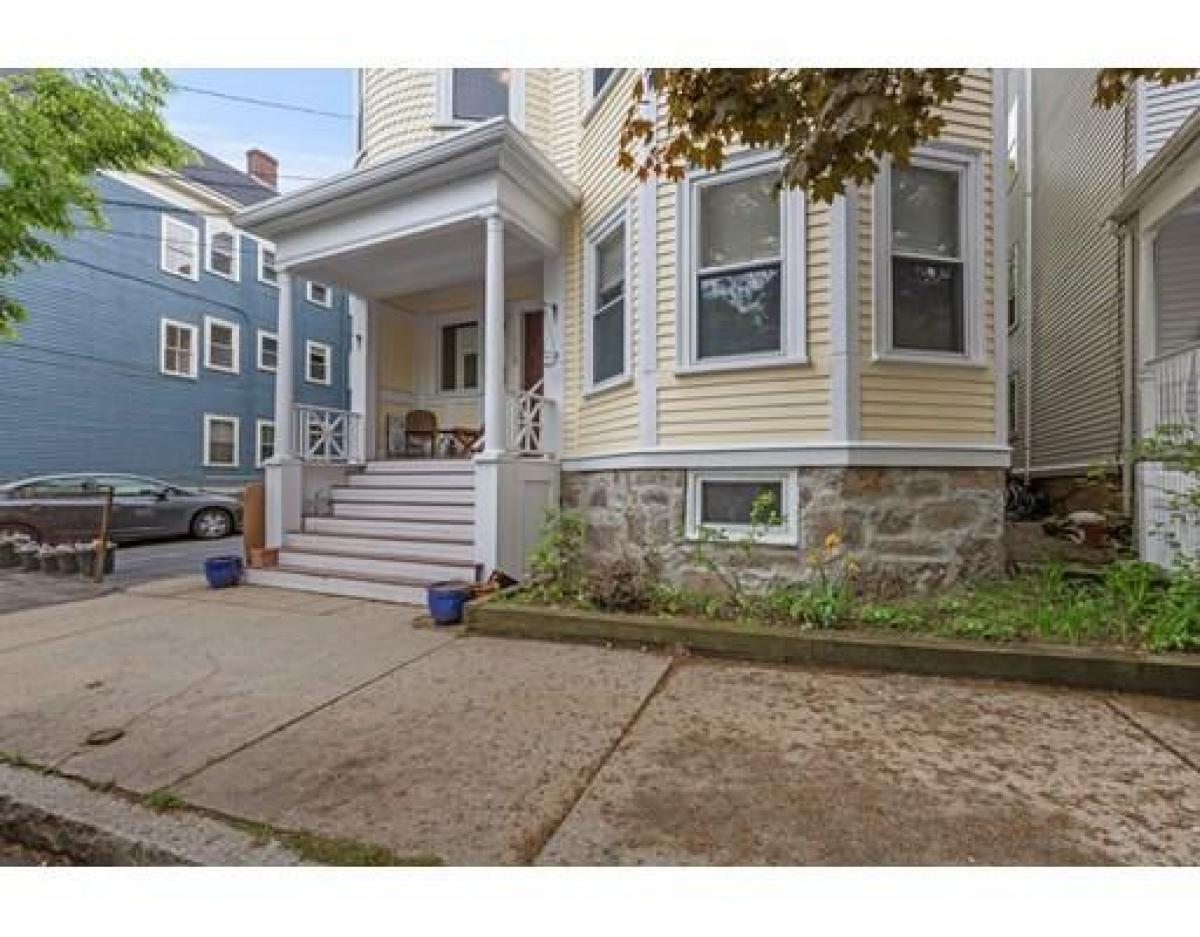 Picture of Condo For Sale in Brookline, Massachusetts, United States