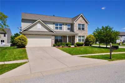 Home For Sale in Greenwood, Indiana