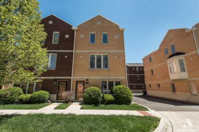 Home For Sale in Brookfield, Illinois