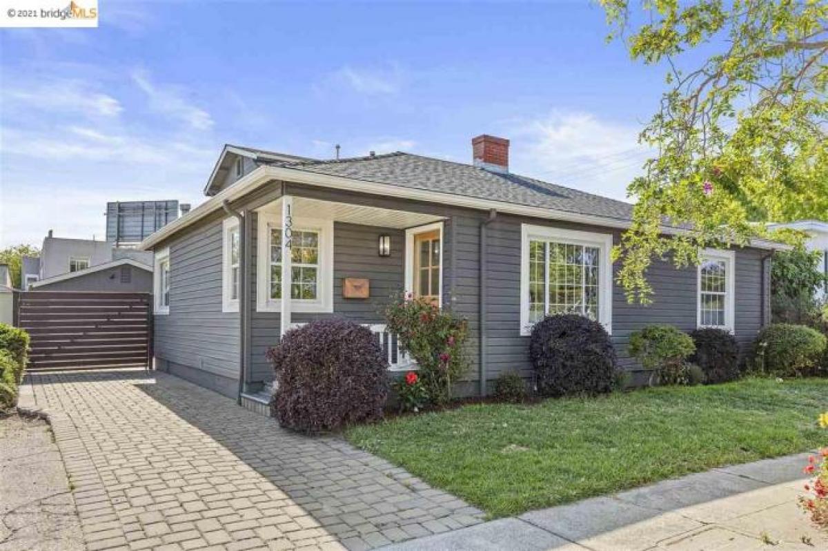 Picture of Home For Sale in Berkeley, California, United States