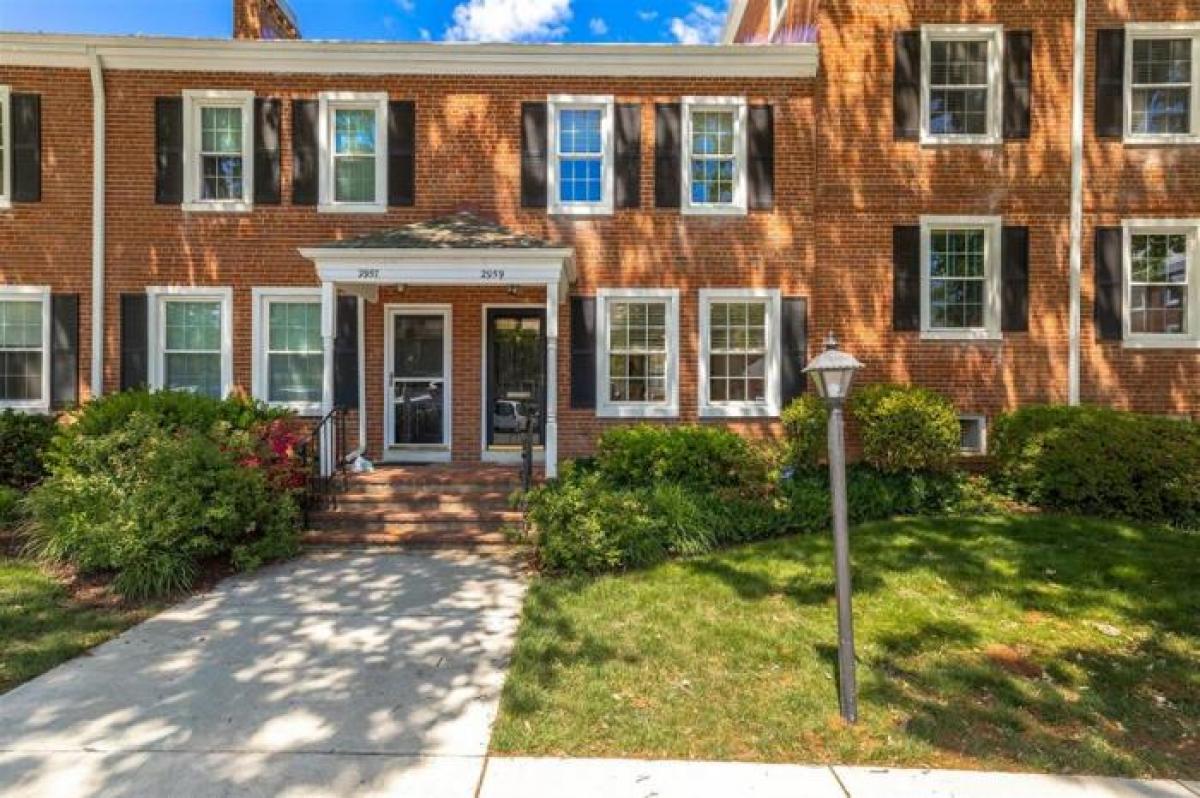 Picture of Home For Sale in Arlington, Virginia, United States