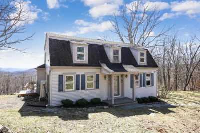 Home For Sale in Pawling, New York