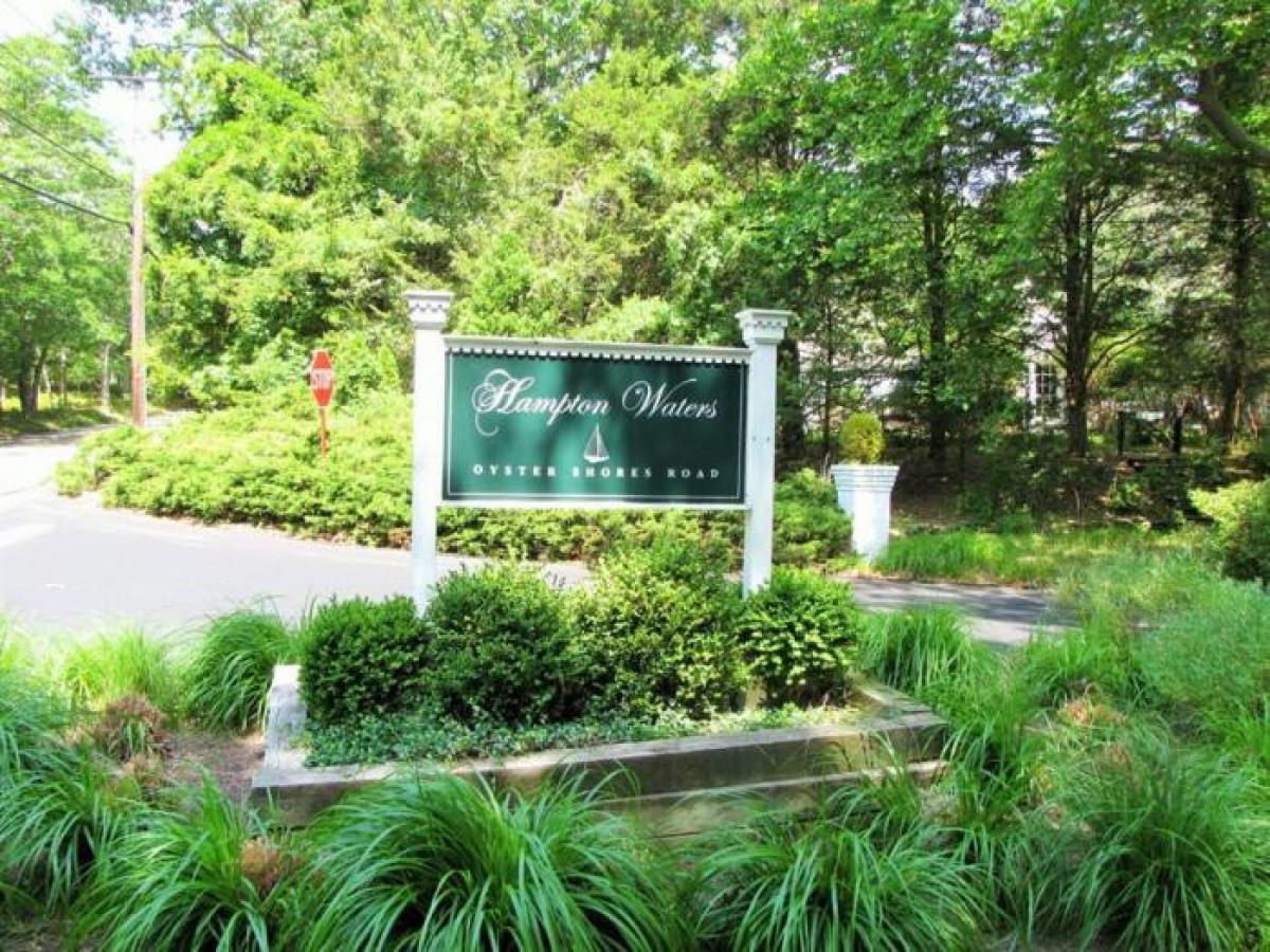 Picture of Home For Sale in East Hampton, New York, United States