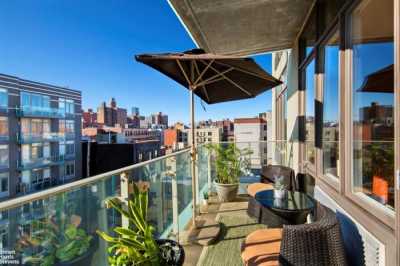 Apartment For Sale in East Harlem, New York