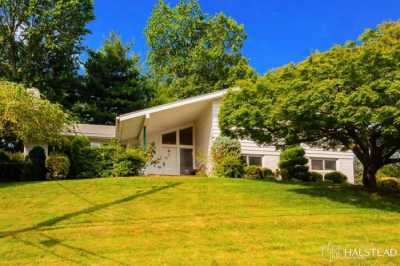 Home For Sale in Eastchester, New York