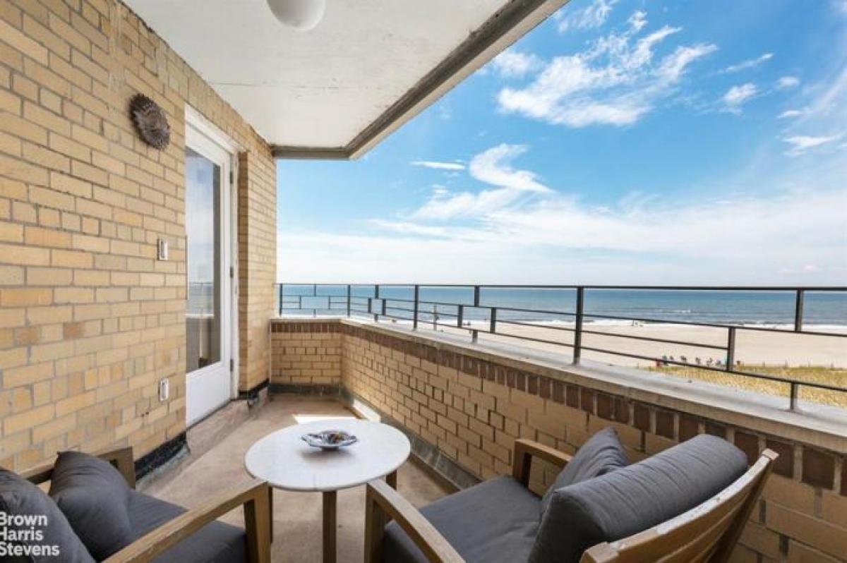 Picture of Apartment For Sale in Far Rockaway, New York, United States