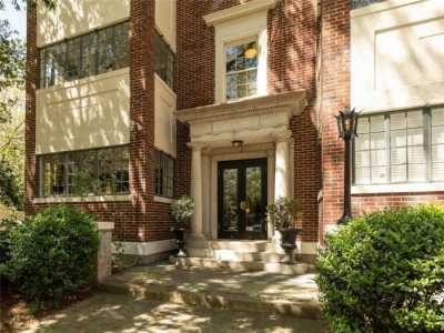 Condo For Sale in Atlanta, Georgia