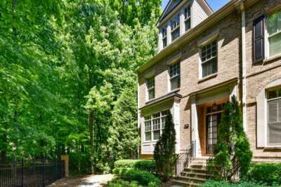 Home For Sale in Sandy Springs, Georgia