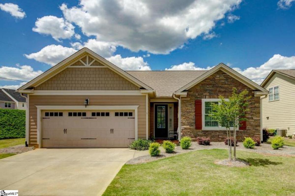 Picture of Home For Sale in Simpsonville, South Carolina, United States